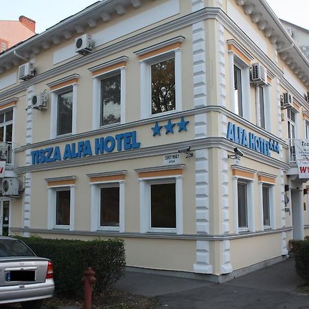 Tisza Alfa Hotel セゲド エクステリア 写真